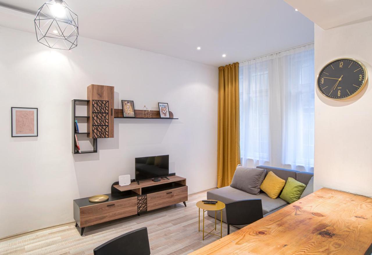 Bilyana'S 1 Bedroom Central Apartment Sofia Bagian luar foto