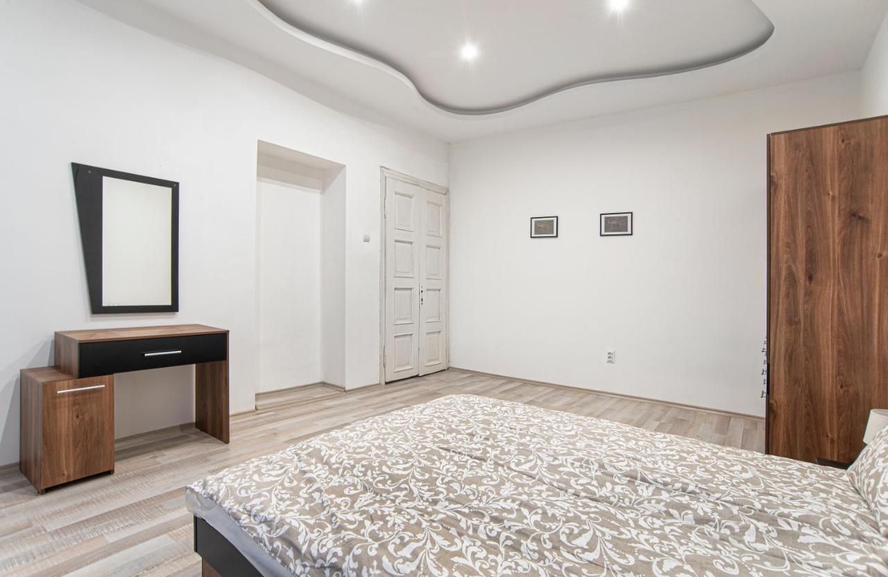 Bilyana'S 1 Bedroom Central Apartment Sofia Bagian luar foto